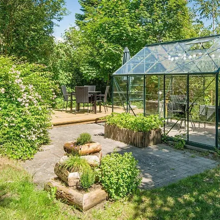 5 Person Holiday In * אבלטופט