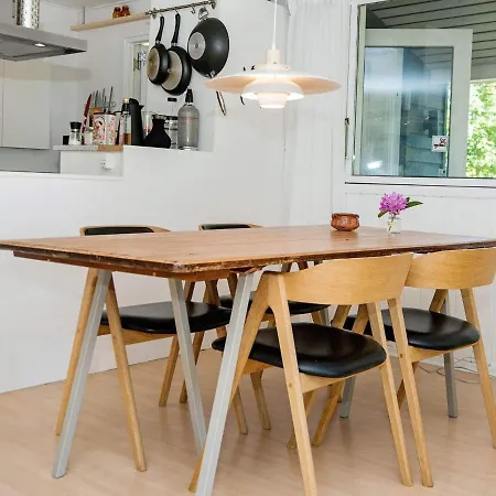 בית נופש 5 Person Holiday In *