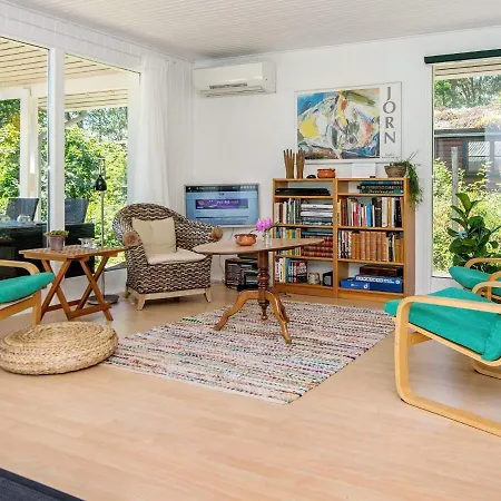 בית נופש 5 Person Holiday In